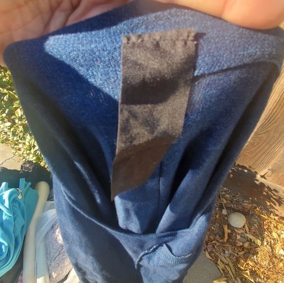 Blue sweater - Picture 9 of 9